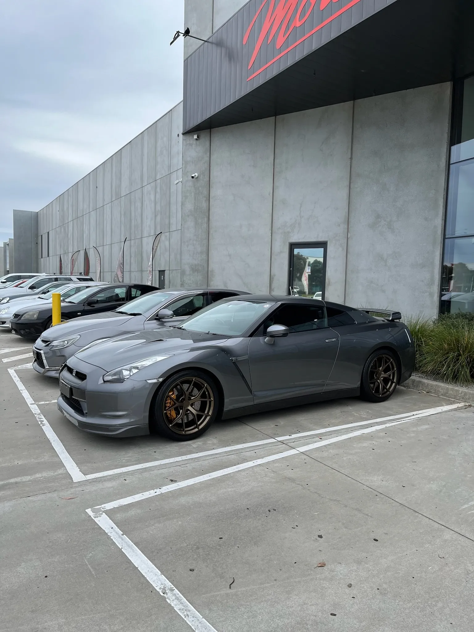 NISSAN R35 GTR SKYLINE with KOYA SF10 20 INCH SATIN BRONZE WHEELS |  | NISSAN